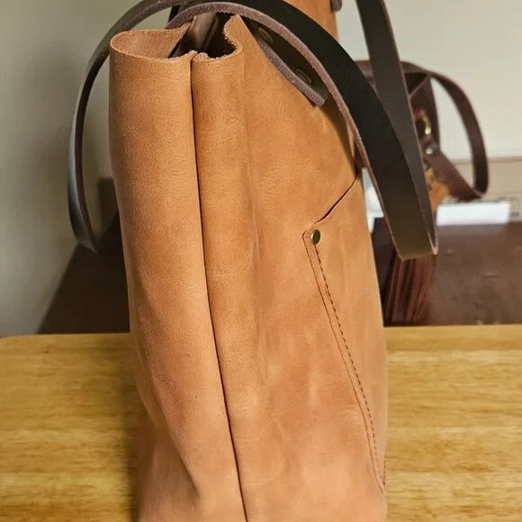 Portland Leather Goods - UNICORN ! Sunset Medium Classic Tote - EUC - $150 - Picture 5 of 7
